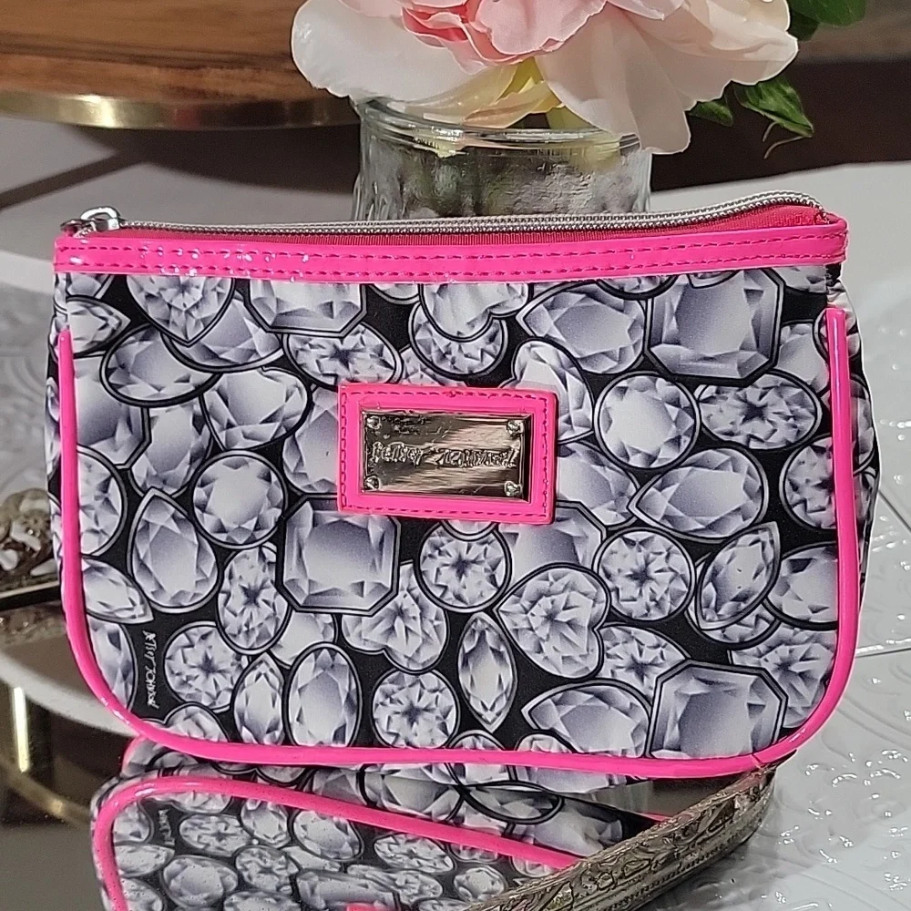 Betsey Johnson Diamond Pattern Cosmetic Toiletries Travel Pouch
